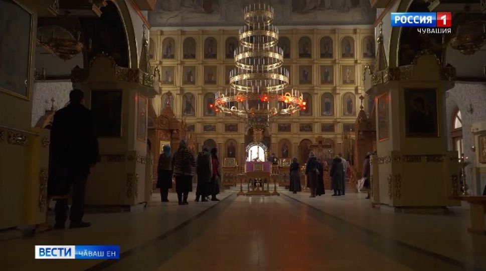 Вырӑс православи чиркӗвӗ халӑха килӗсенче кӗлӗ тума ыйтать 
