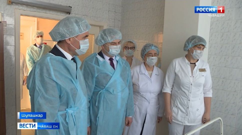 Республика Пуҫлӑхӗн тивӗҫне пурнӑҫлакан Олег Николаев коронавируса хирӗҫ кӗрешмелли майсемпе паллашрӗ