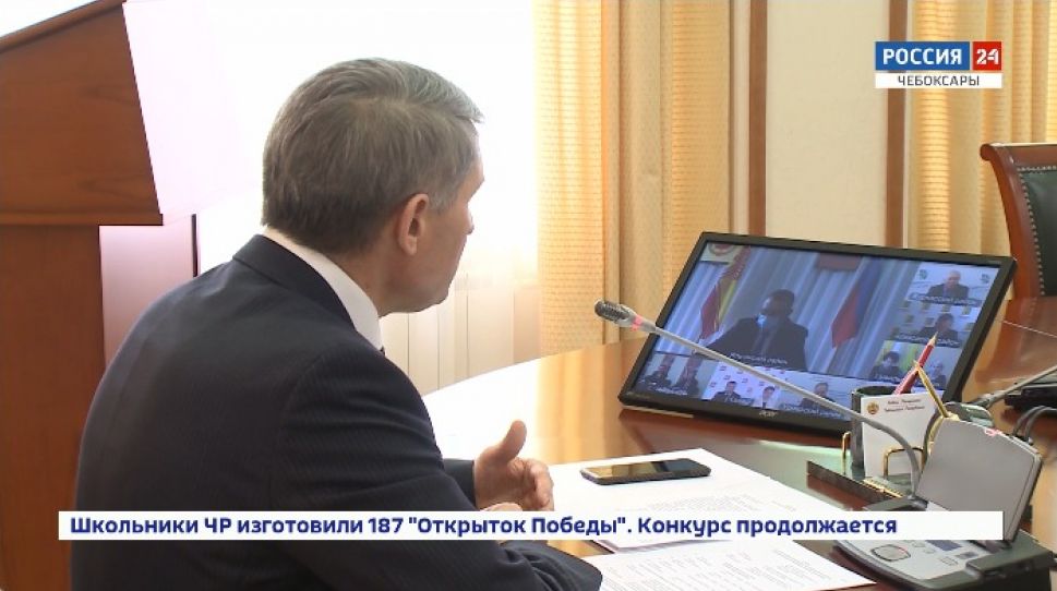  Олег Николаев поздравил коллег из районов Чувашии с Днем местного самоуправления 