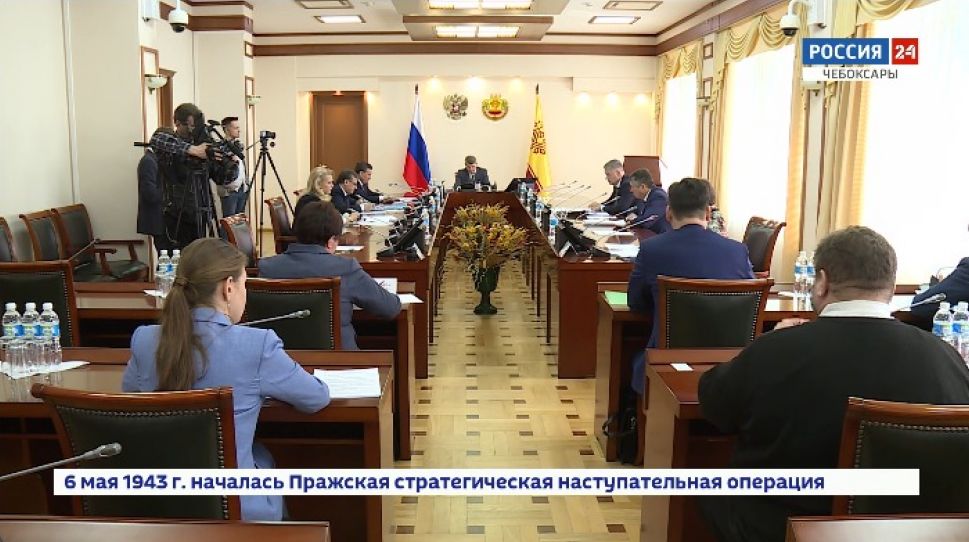 Олег Николаев поручил рассмотреть проблемы предприятий Чувашии индивидуально