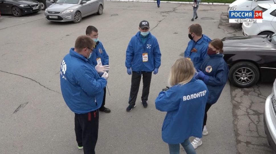 Чебоксарские спортсмены помогают горожанам в период пандемии

