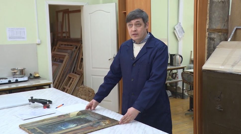 В Чувашском государственном художественном музее реставрируют картину "Южная ночь"