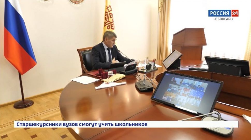 Олег Николаев учредил награду для волонтеров Чувашии