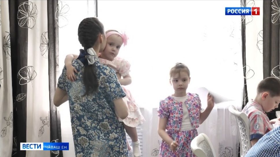 Ҫӗртме уйӑхӗн 25-мӗшӗнчен пуҫласа  утӑ уйӑхӗн 1-мӗшччен  ҫӗршыв конституцине улшӑнусем кӗртессипе сасӑлав пулать