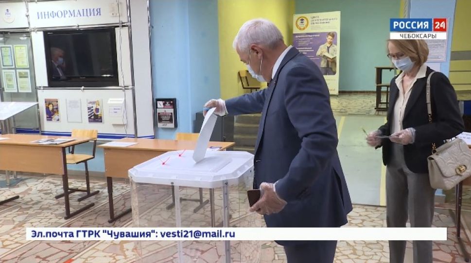 Депутаты ГД РФ проголосовали по правкам в Конституцию