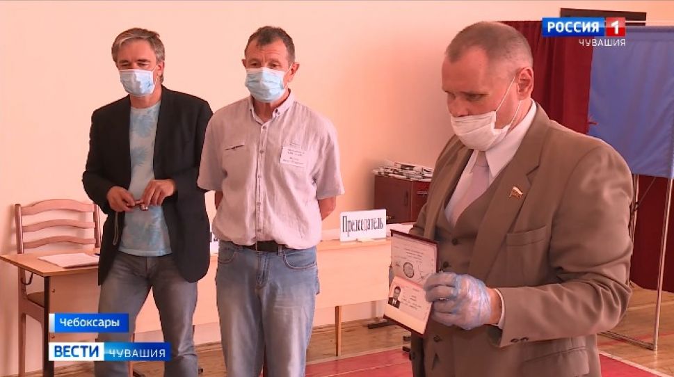 Депутат ГД РФ Игорь Моляков уверен, поправки в Конституцию помогут бороться с коррупцией