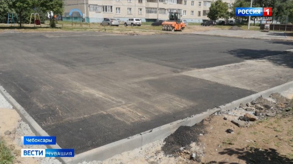 В Чебоксарах проходит благоустройство дворов. Не все подрядчики справляются