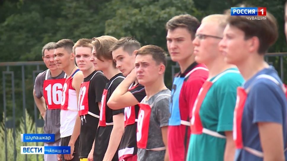 Аслӑ пӗлӳллӗ ҫар ҫынни пулас текен ҫамрӑксене Шупашкарти Кочетов ячӗллӗ кадет корпусӗнче кӗтеҫҫӗ 