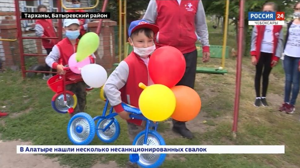 Школьники-волонтеры в Батыревском районе возрождают традиции взаимопомощи