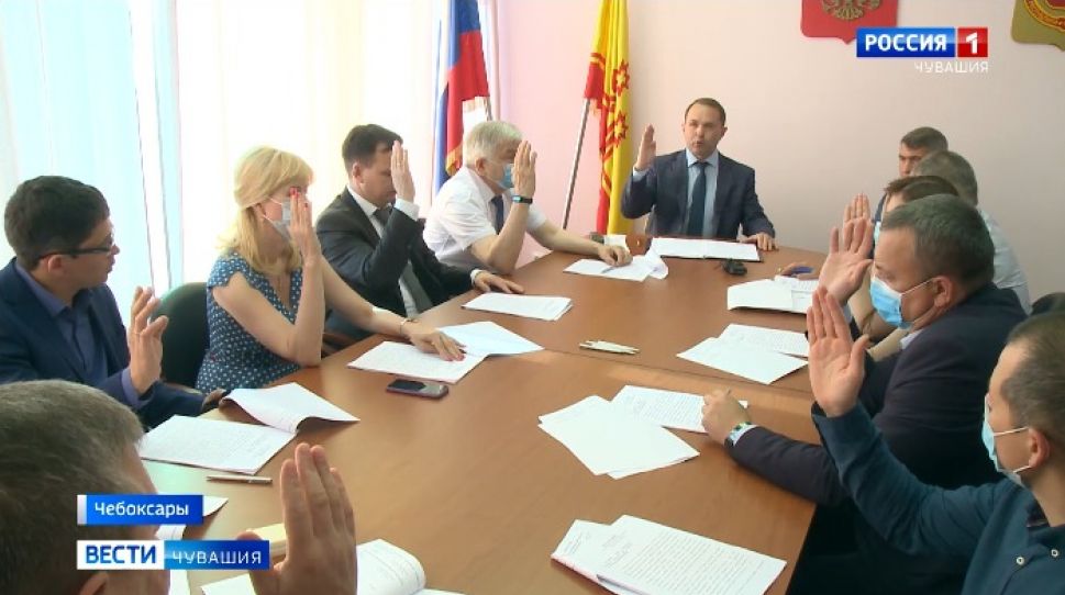 ЦИК Чувашии выдал 2 удостоверения кандидатам на пост главы республики