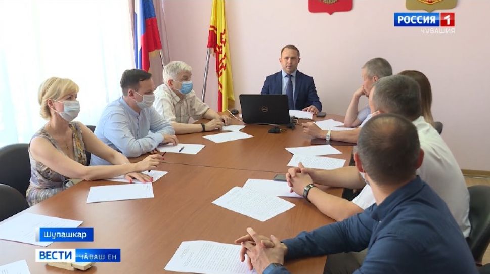 Республика тӗп суйлав комиссийӗнче Чӑваш Ен Пуҫлӑхӗ пулас текенсене  регистрацилеҫҫӗ 