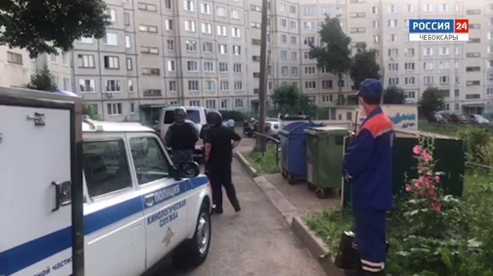 "Подъезд заминирован!" - сообщили в дежурную часть Чебоксар