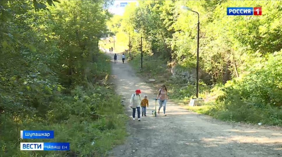 Тӗп хулара икӗ микрорайона ҫыхӑнтаракан утма ҫула ҫутӑпа тивӗҫтернӗ 