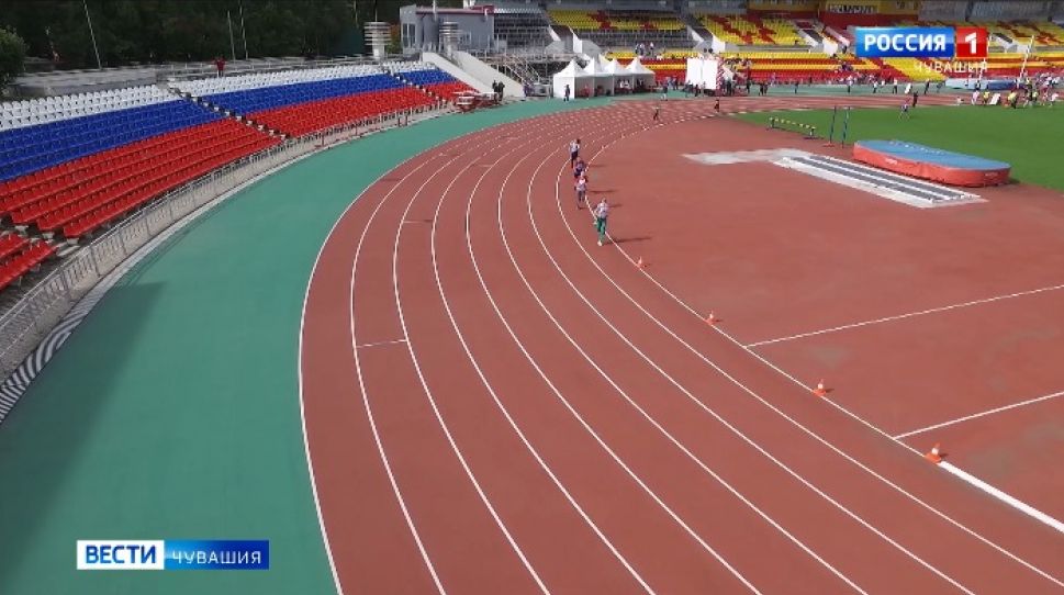 В Чебоксарах в 82-й раз прошла эстафета «Советской Чувашии»