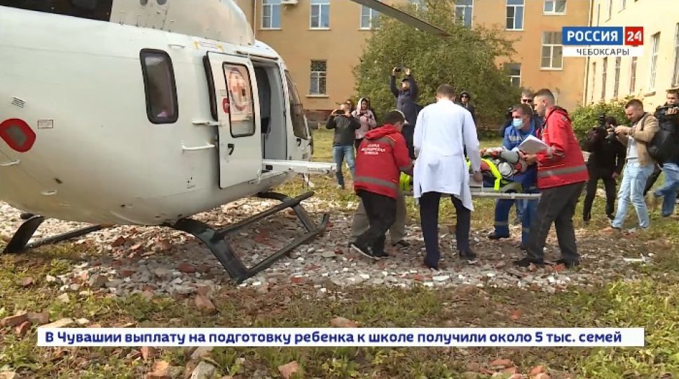 Вертолет санавиации доставил тяжелобольного пациента из Канаша в Чебоксары за 30 минут