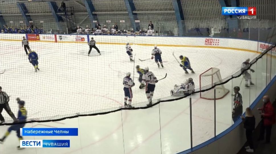 Чебоксарские «богатыри» снова сыграют с ХК «Челны»