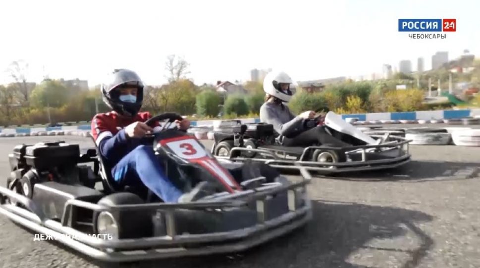 В Чебоксарах полицейские организовали для подростков соревнования по картингу