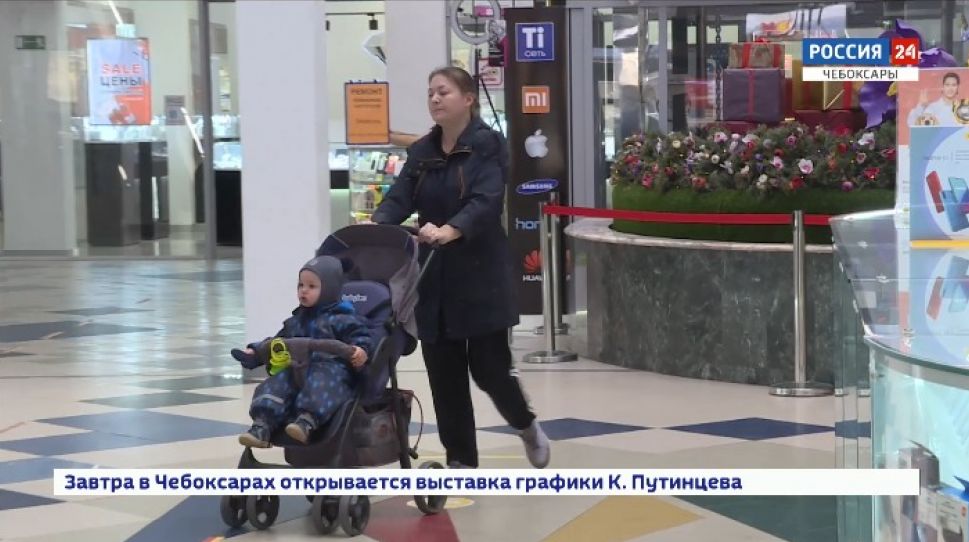 Жители Чебоксар игнорируют ношение масок в торговых центрах