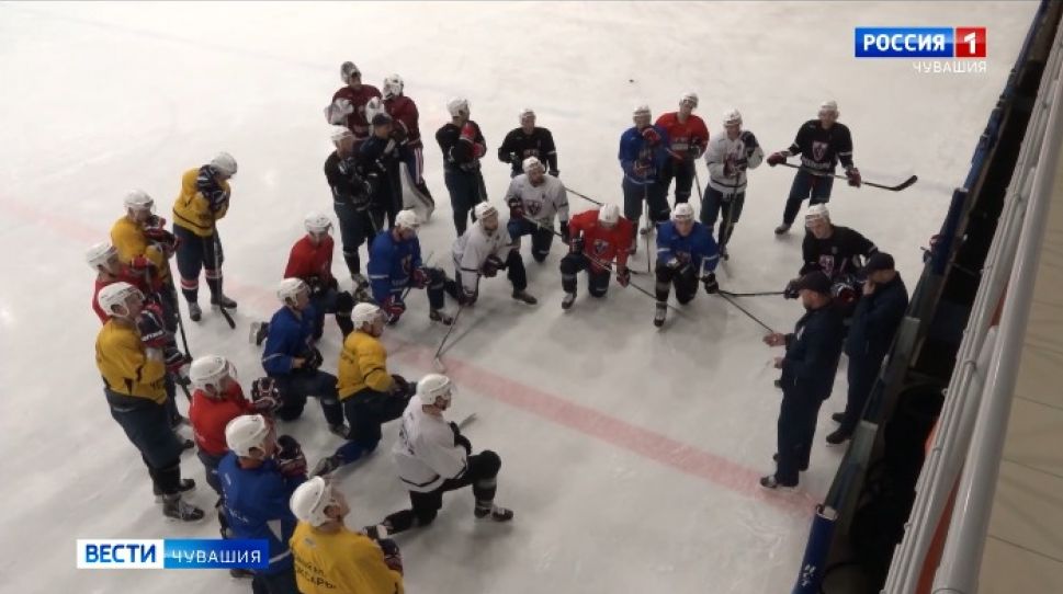 ХК «Чебоксары» сыграет в гостях с саратовским «Кристаллом»