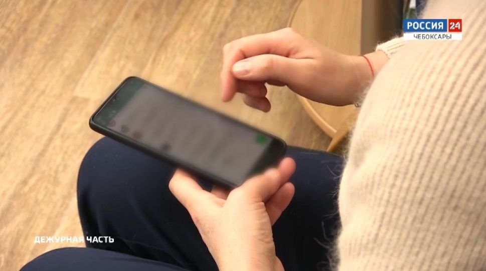 Обещала снять порчу, а сняла только деньги: жительницы Чувашии стали жертвами «потомственной гадалки» 