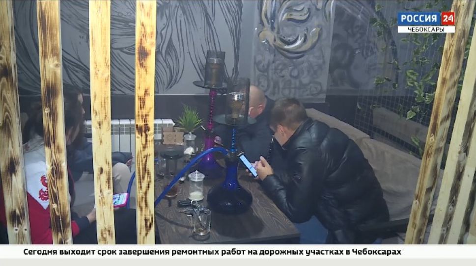 В России вступил в силу запрет курения кальянов в кафе и ресторанах


