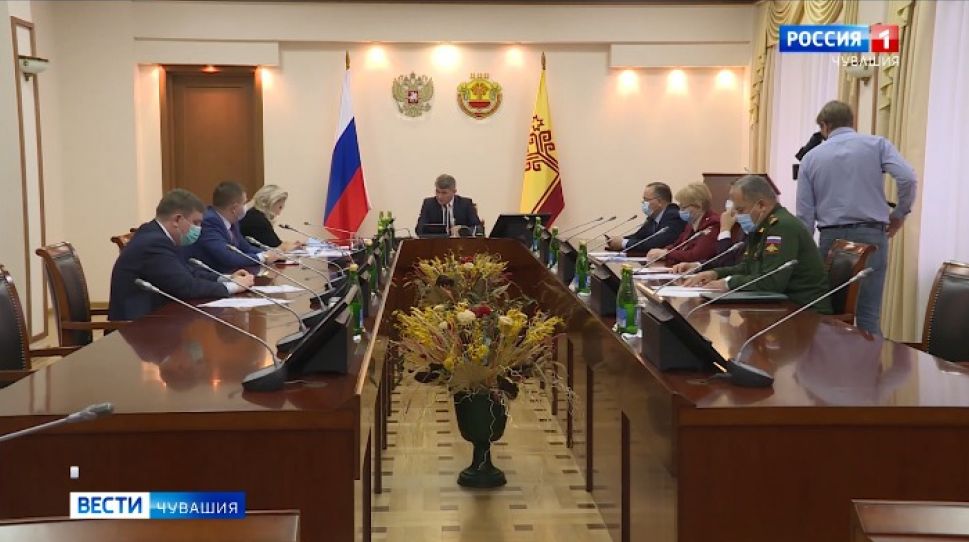 Олег Николаев призвал наказывать за грубые нарушения масочного режима