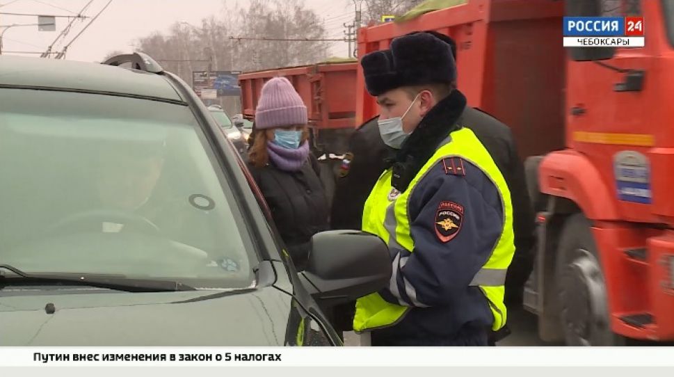 В Чебоксарах арестовали 12 машин  должников  