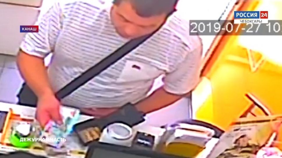 "Гастролер" из Московской области украл из салона сотовой связи Чувашии 16 тысяч рублей