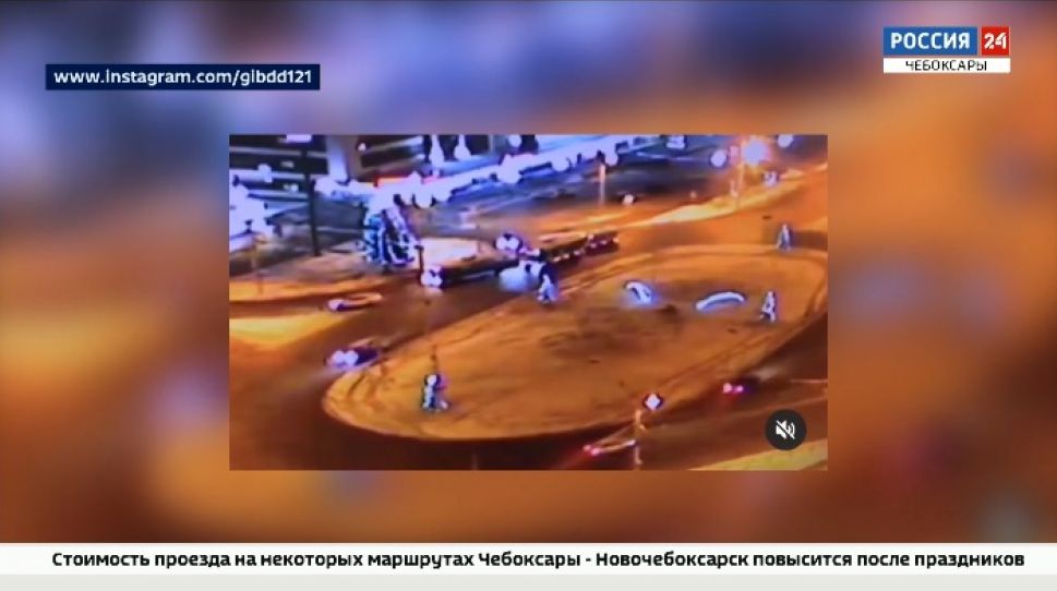 В Чебоксарах на кольце у "Шупашкара" автобус врезался в троллейбус