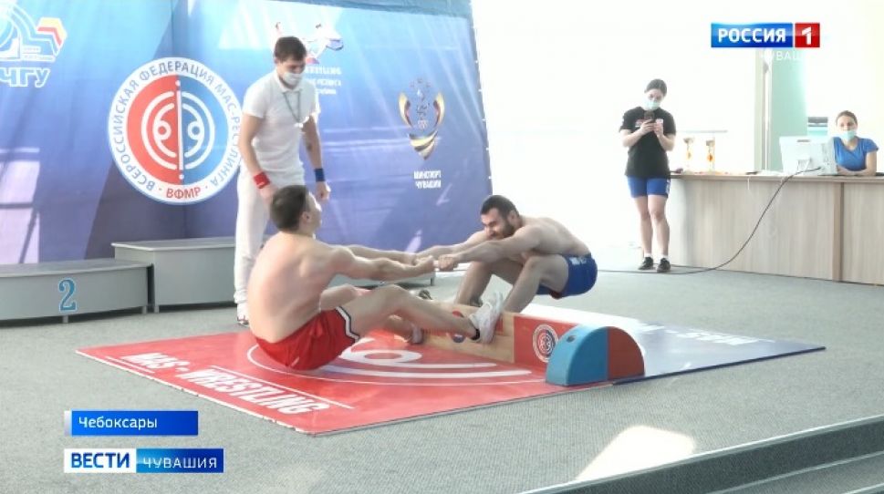 В Чебоксарах разыграли награды чемпионата республики по мас-рестлингу