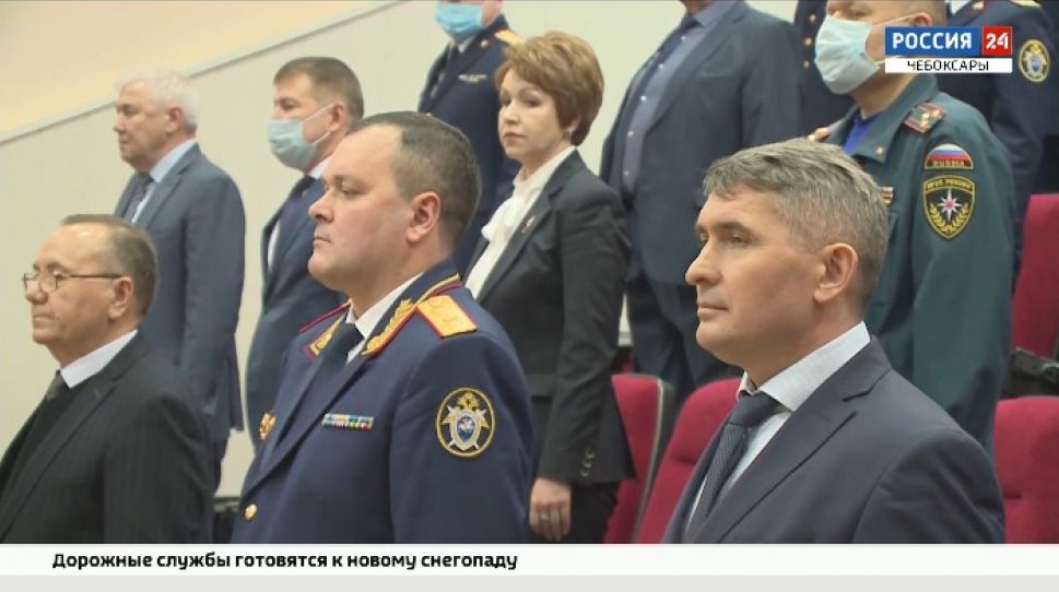 Олег Николаев поздравил сотрудников Следственного комитета с 10-летием образования ведомства