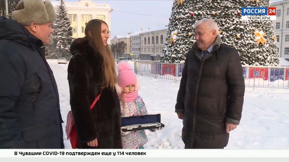 6-летняя девочка из Алатыря получила новую флейту