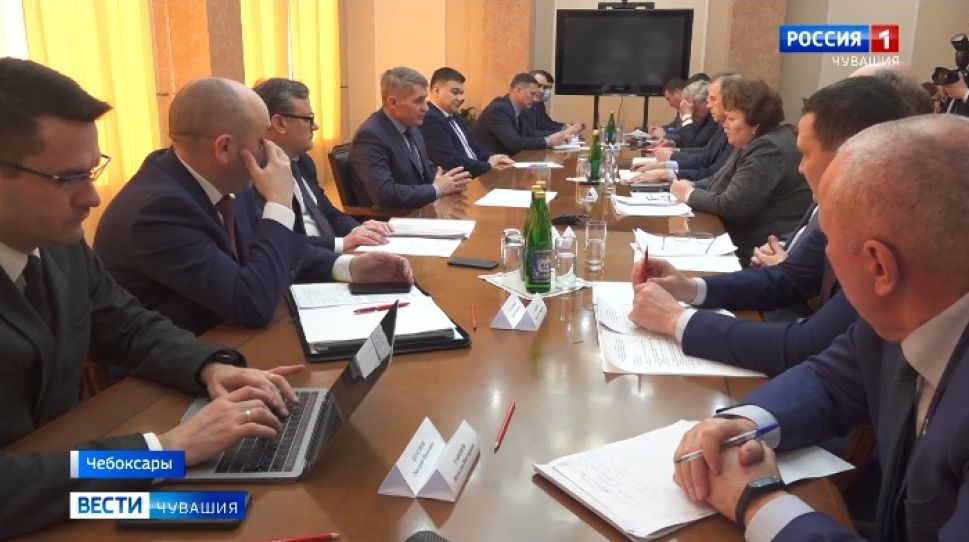 Олег Николаев провел встречу с руководством парламента и представителями депутатских фракций Чувашии