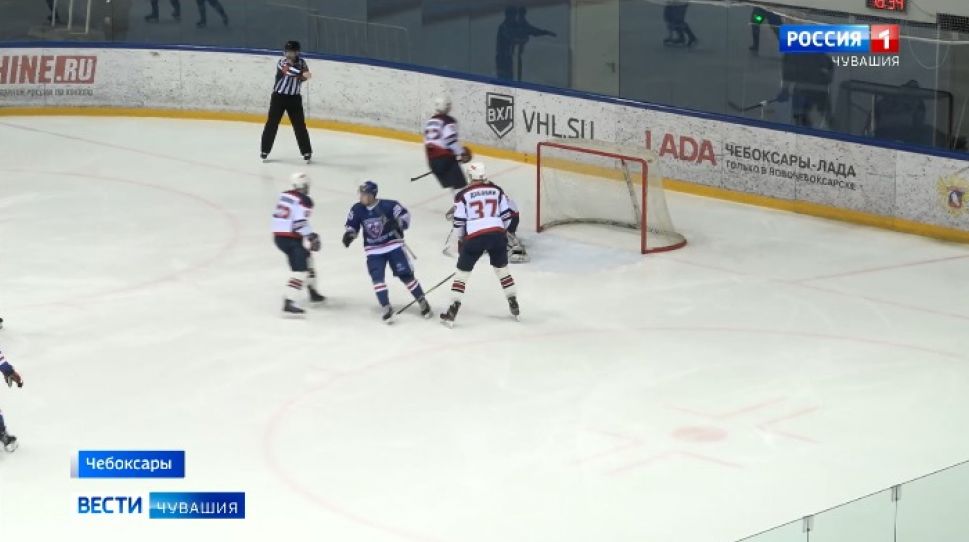 Чебоксарские «богатыри» обыграли саратовский «Кристалл» со счетом 4 : 0