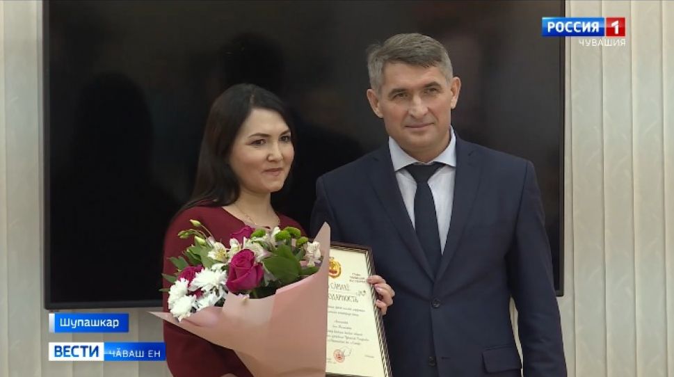 Чӑваш Ен Пуҫлӑхӗ 115 ҫул тултарнӑ "Хыпар" хаҫатӑн пултарулӑх ушкӑнӗпе тӗл пулчӗ