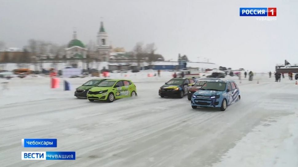 Пилот из Чебоксар завоевал серебро 3 этапа чемпионата России по ледовым гонкам