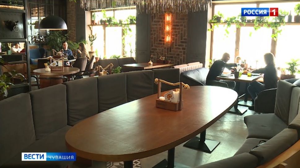 Оборот общепита в Чувашии за год снизился почти на четверть