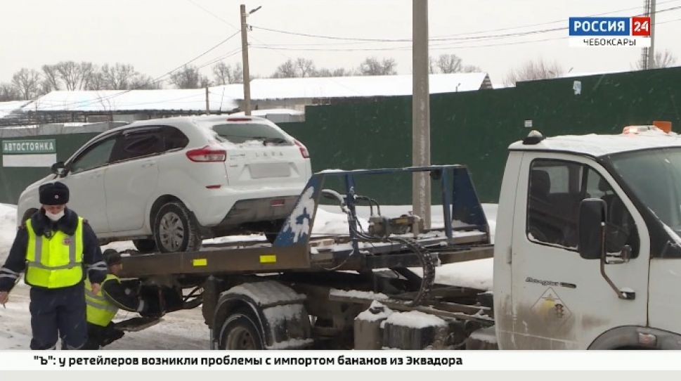 В Чебоксарах стали чаще эвакуировать автомобили, расположенные под запрещающими знаками