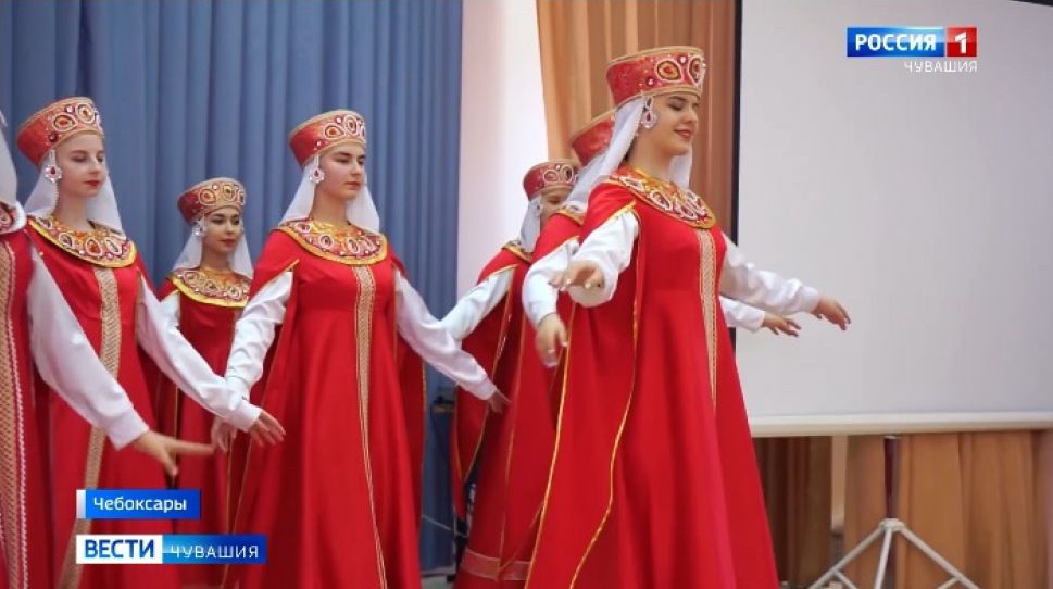 В Чебоксарах прошёл патриотический форум " Россия - Родина святая"
