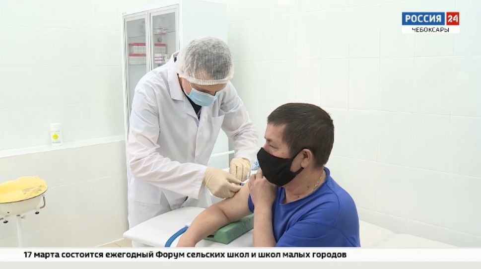 На заводе имени Чапаева проходит вакцинация от COVID-19