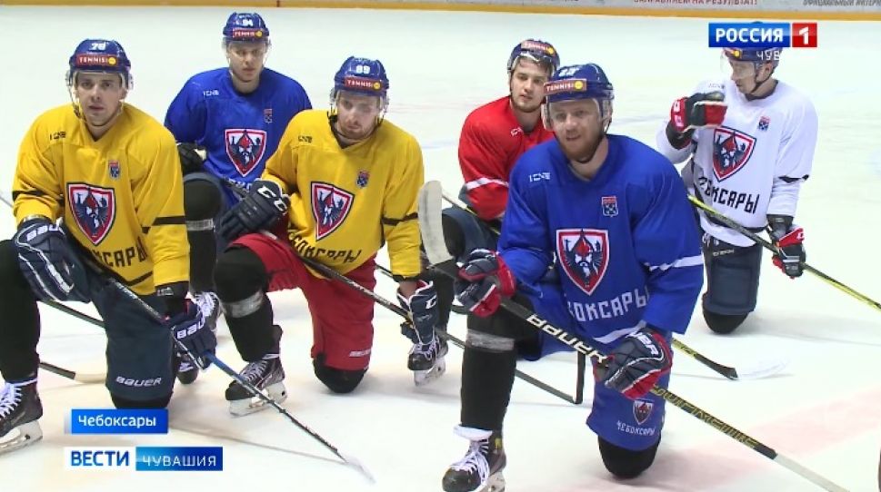 Чебоксарские «Богатыри» в полуфинале первенства ВХЛ сыграют с саратовским «Кристаллом»
