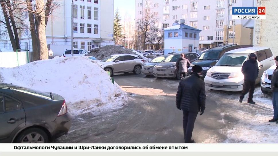 Отсутствие парковок, троллейбусы, тротуары: на что жалуются чебоксарцы