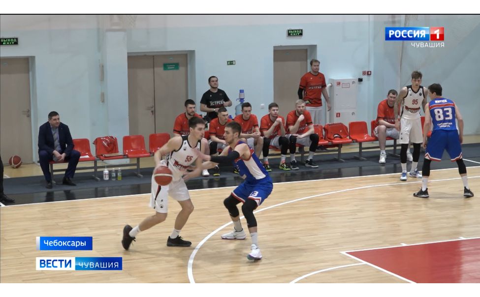 "Чебоксарские ястребы" одержали победу в первой игре полуфинала II мужской суперлиги