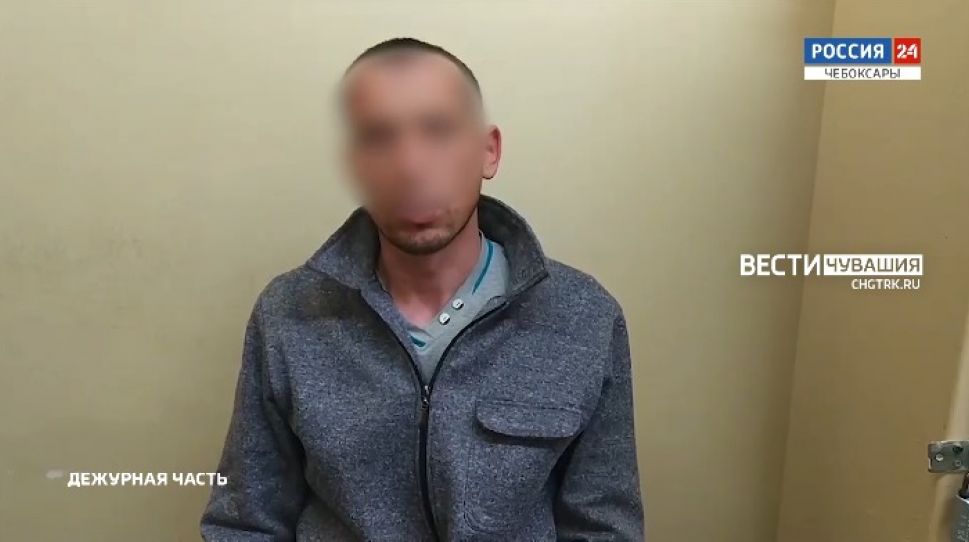 В Чебоксарах житель Красноармейского района ограбил прохожую