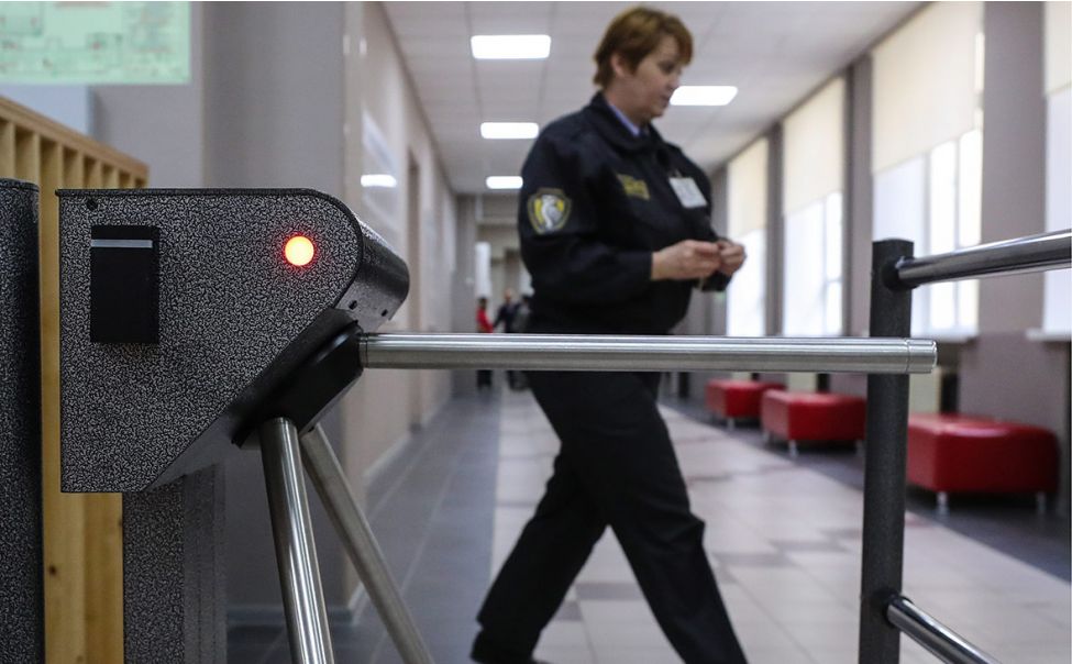 Глава Чувашии поручил усилить безопасность  в образовательных учреждениях