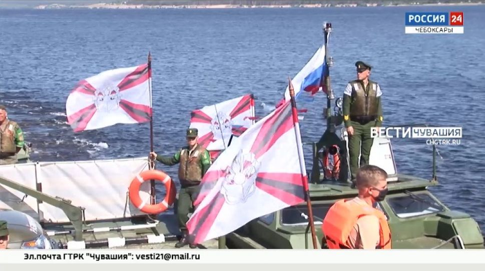 В Чебоксары по Волге прибыла уникальная экспедиция