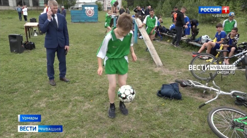 В Чувашии школьные футбольные команды разыграли «Кубок трех районов»