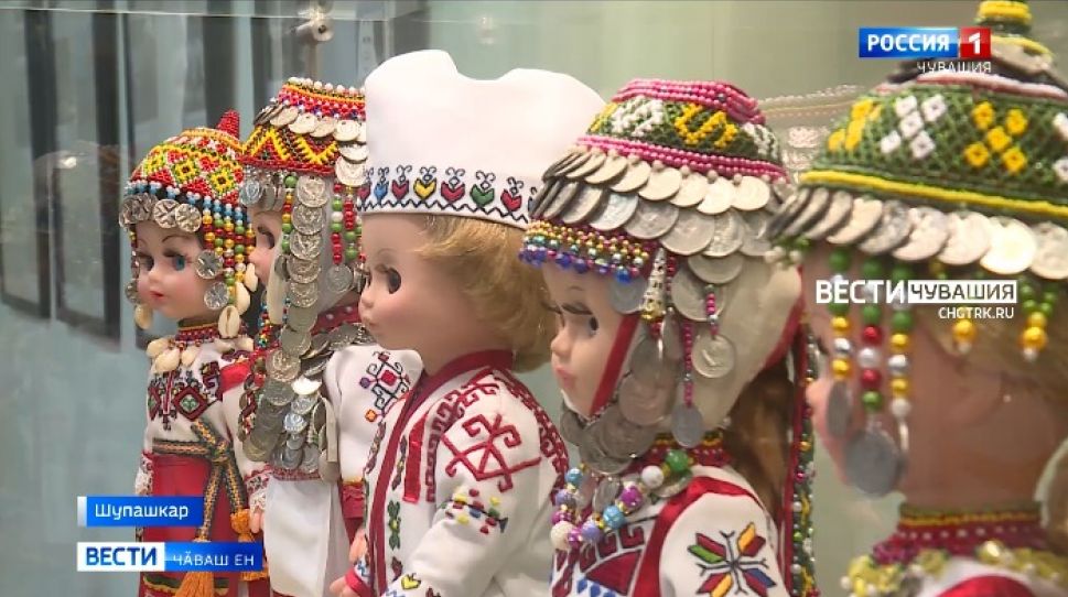 Чӑваш тӗррин музейӗнче "Кӗмӗл тенкӗсен ялтравӗ" курав уҫӑлчӗ