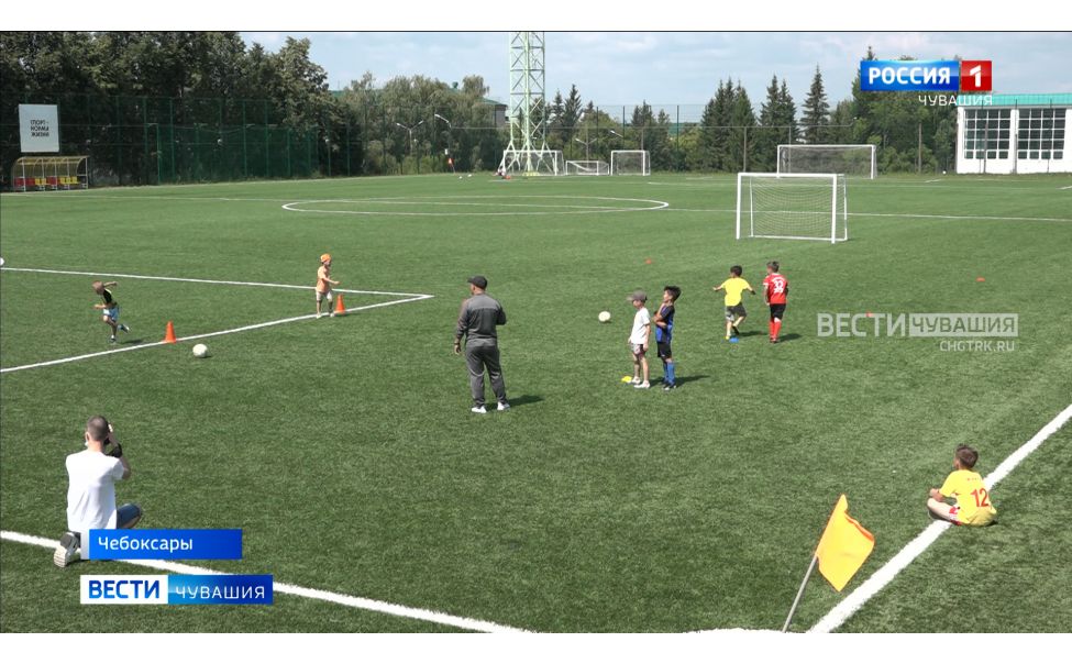 В Чувашии республиканская спортивная школа по футболу ищет юных талантов