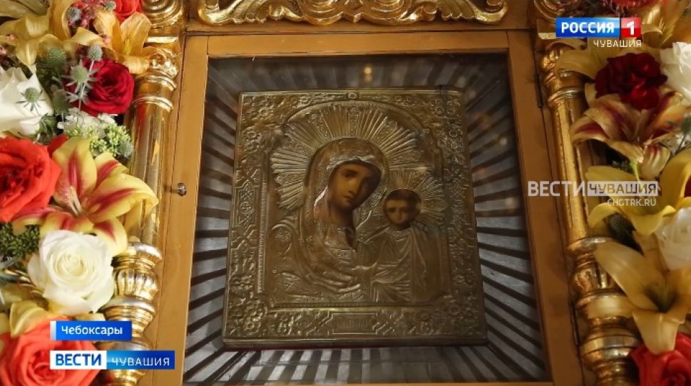 Православные отмечают День Казанской иконы Божией Матери